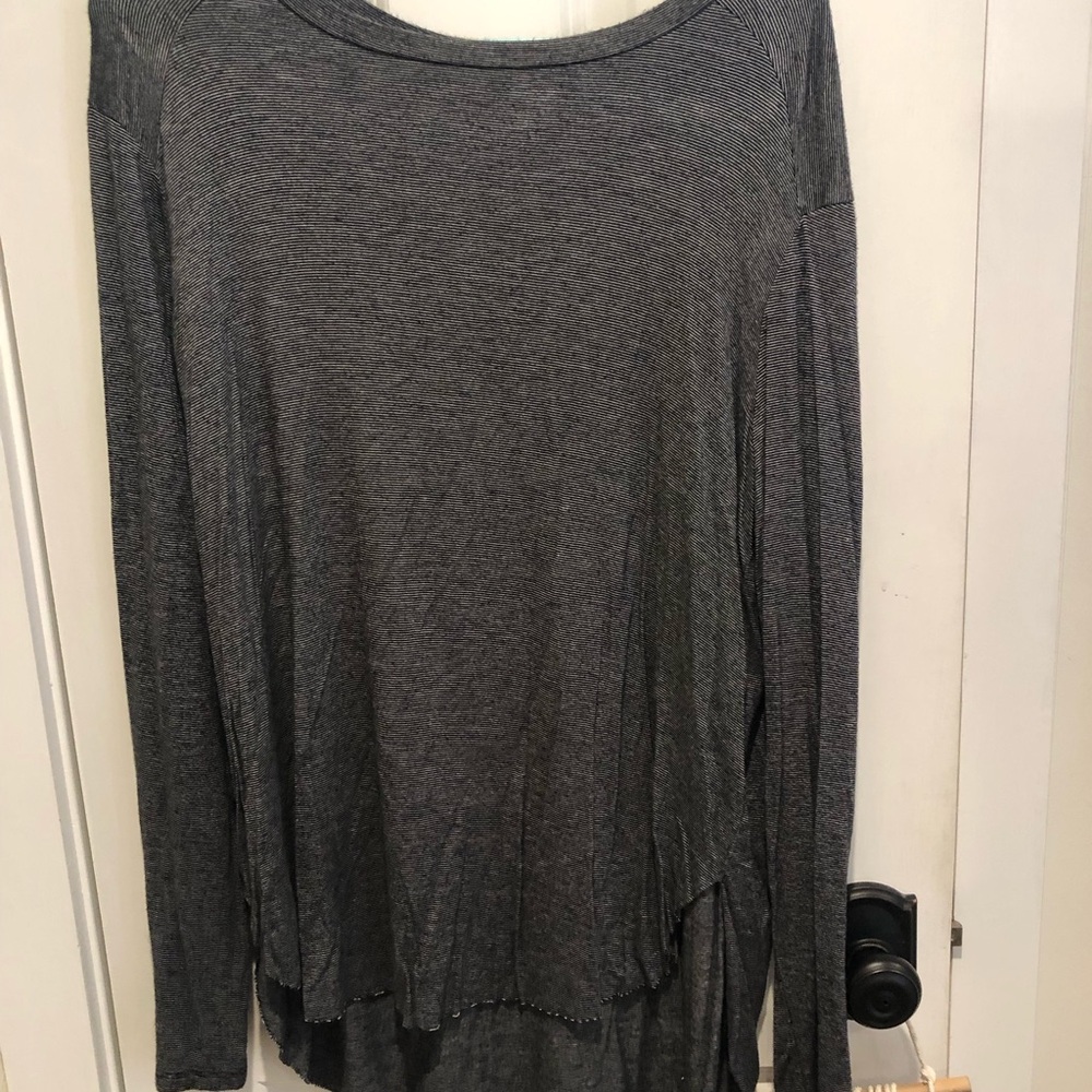 Halogen Long Sleeve Crewneck Top in Charcoal Gray